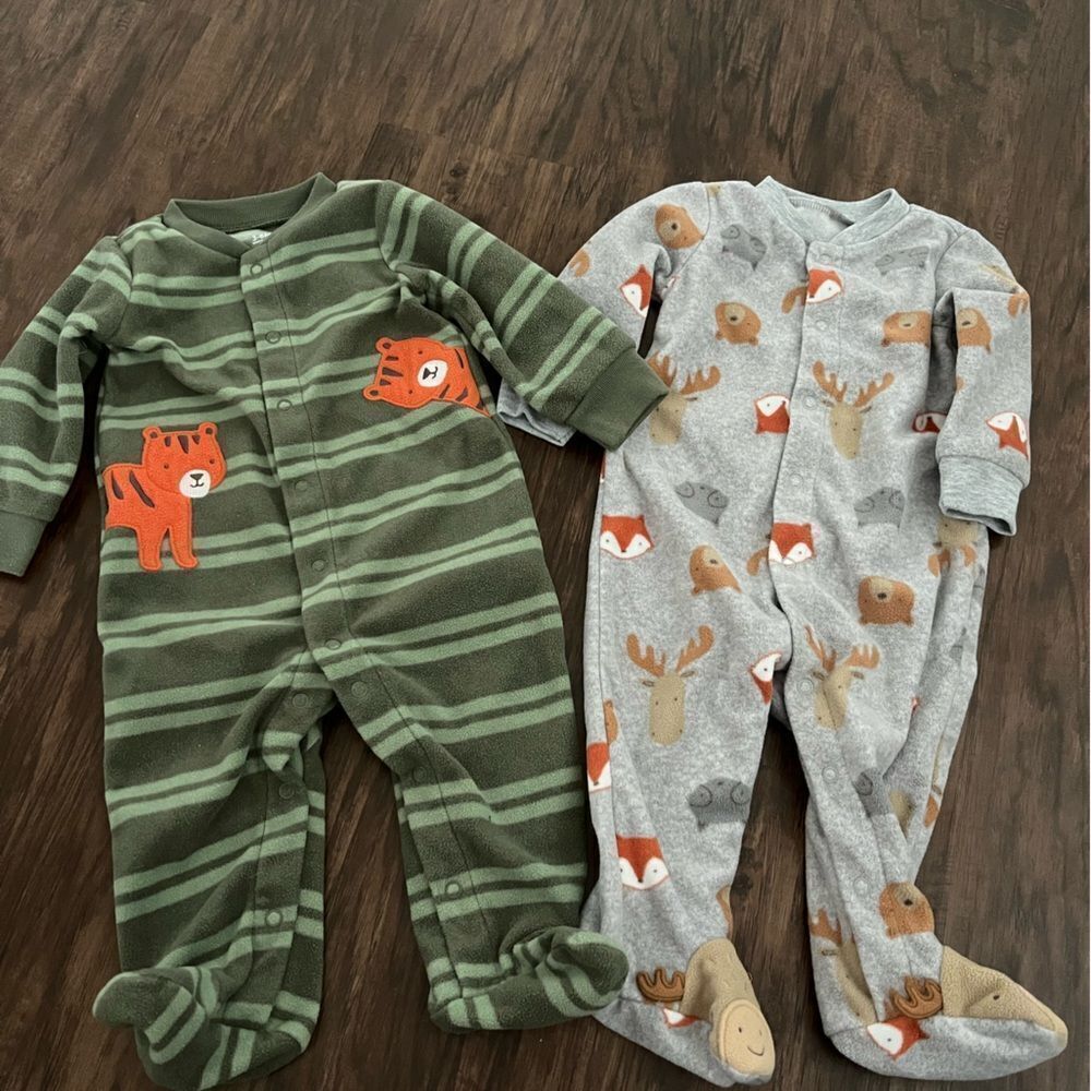 Boys Carter/simple joys fleece onsie set - size 3-6months